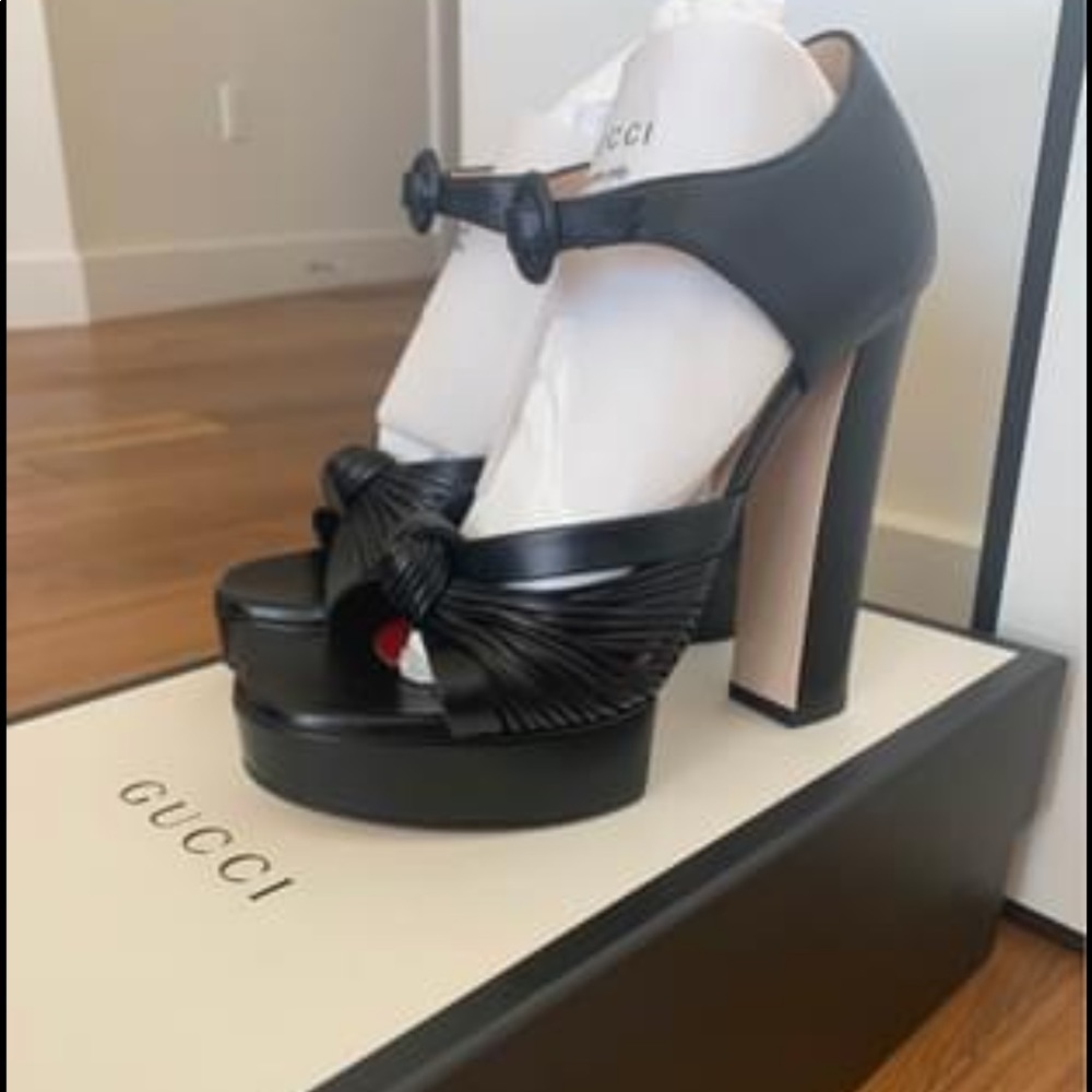 Knotted platform Gucci heels